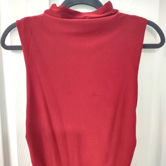 Express Mock Neck Sleeveless Ruched Mini Dress in Ruby Red Berry Bon Bon Size M - Picture 3 of 14